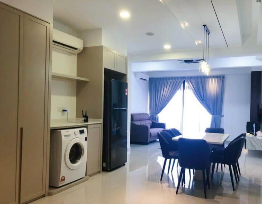 One Team At Iskandar Medini Нусаджая Екстериор снимка